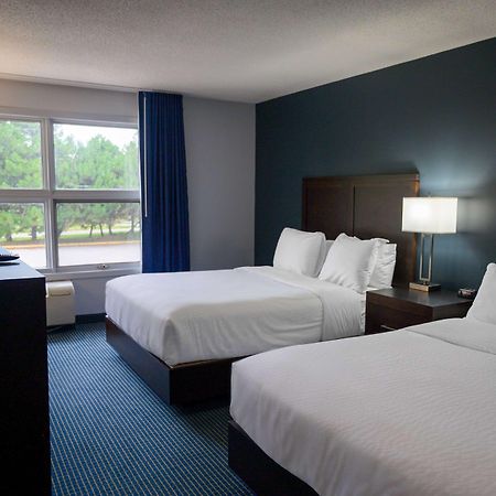 Days Inn By Wyndham Sarnia Harbourfront מראה חיצוני תמונה