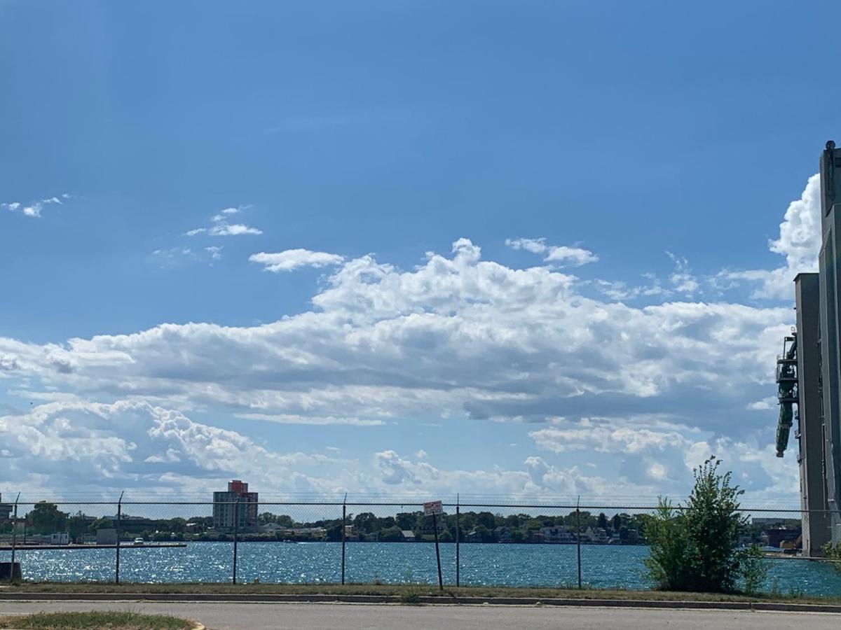 Days Inn By Wyndham Sarnia Harbourfront מראה חיצוני תמונה