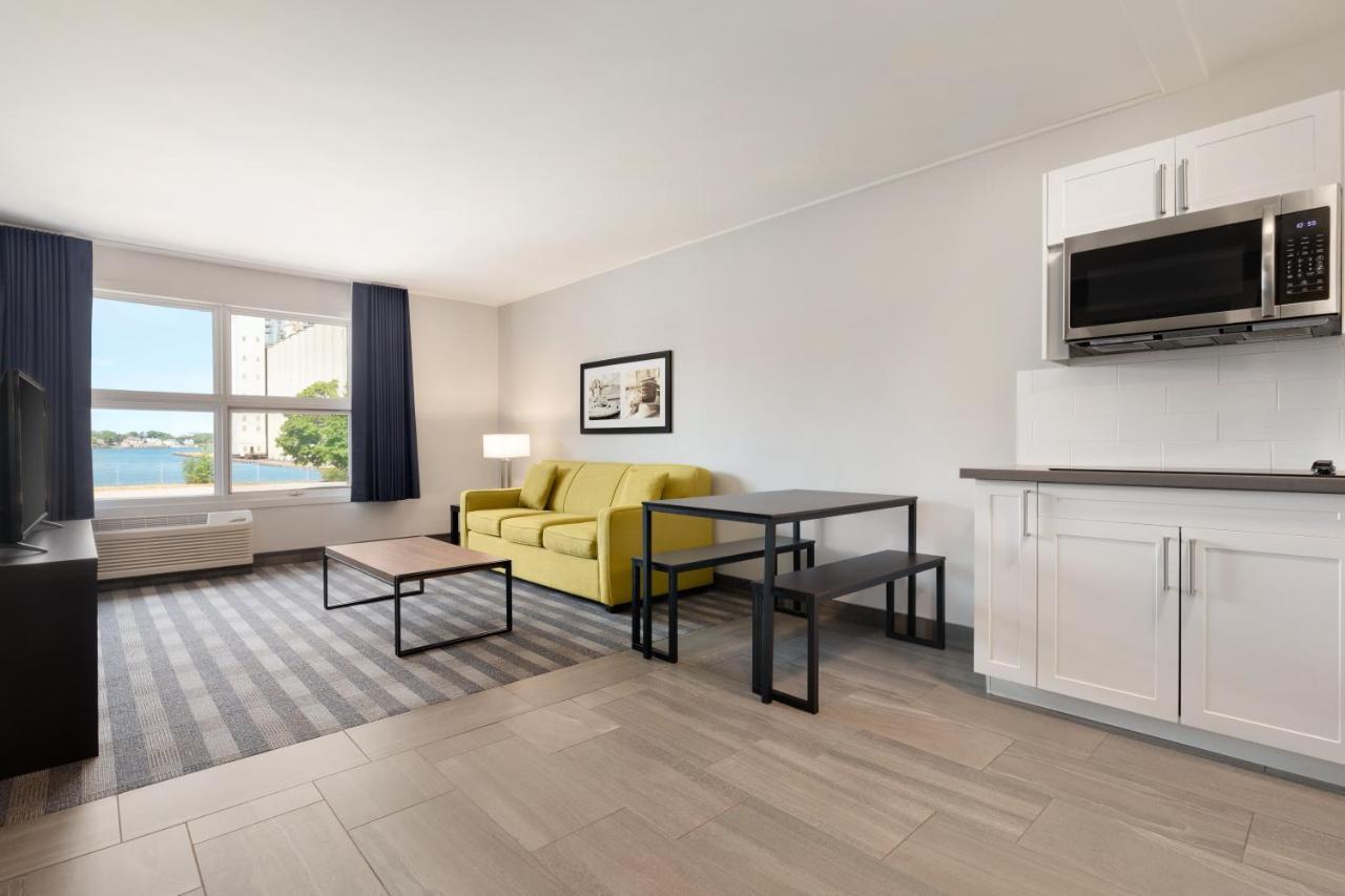 Days Inn By Wyndham Sarnia Harbourfront מראה חיצוני תמונה